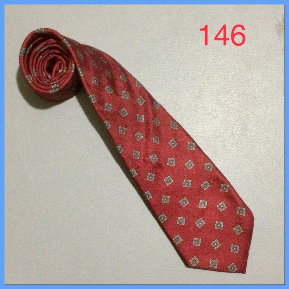Vtg Embossed Paisley Tie_146
